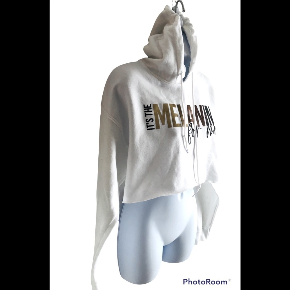 Gildan Crop Top Hoodie Sweatshirt Size Medium White Pullover It’s The Me…